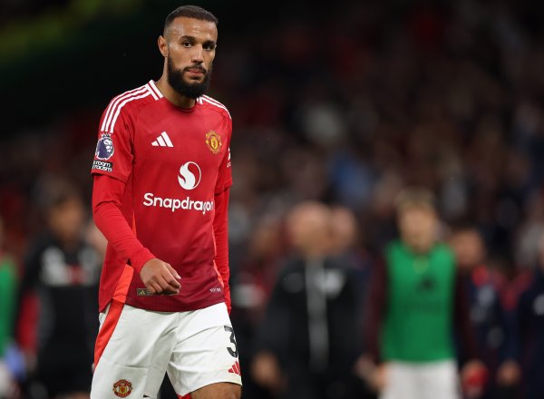 融券通 曼晚: 曼联可让马兹拉维出任左翼卫, 他有助于化解布莱顿反击威胁